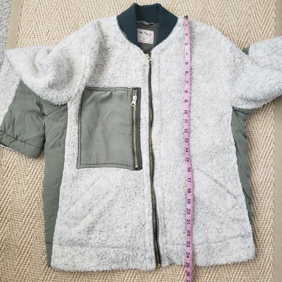 We the Free People Rivington Green Sherpa Teddy Zip Jacket sz XS - Picture 7 of 8